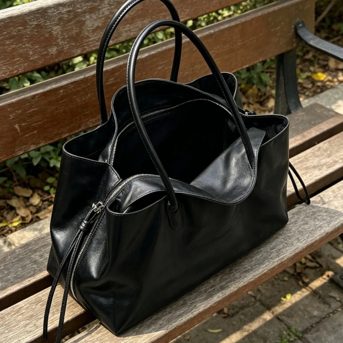 Atelier — Sculptural Shoulder Tote