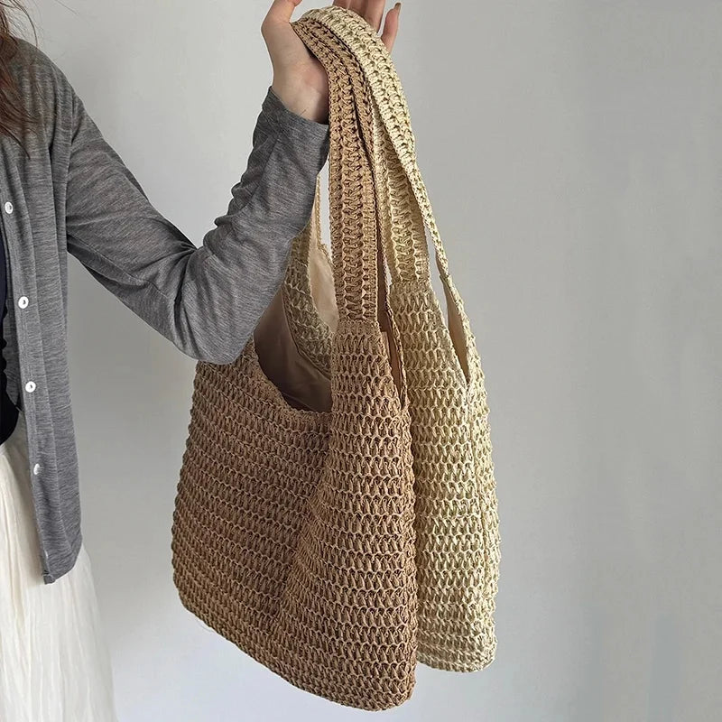 Summer Loop — Woven Rattan Shoulder Bag