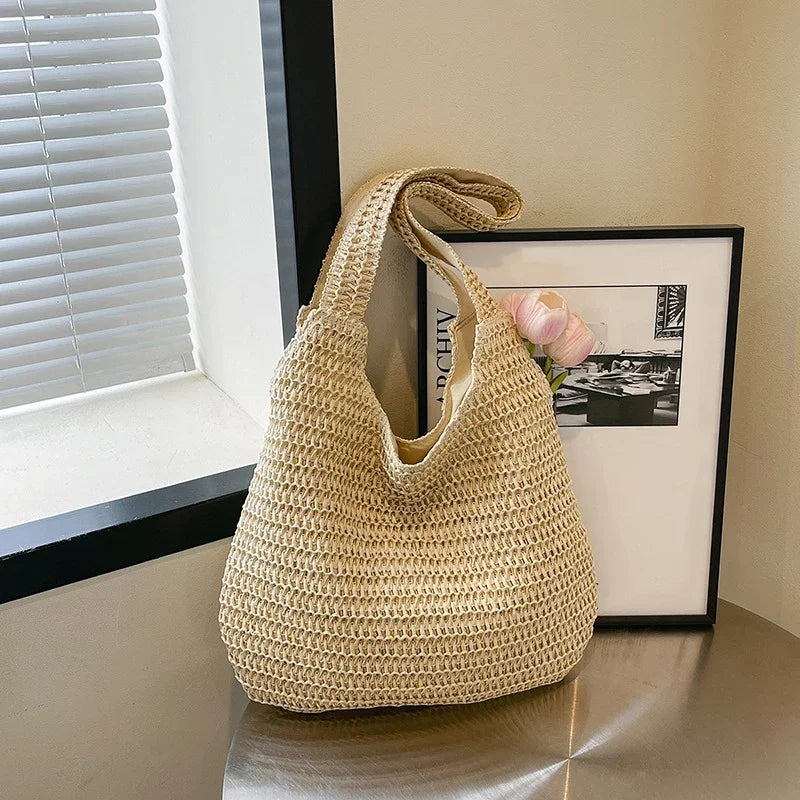 Summer Loop — Woven Rattan Shoulder Bag