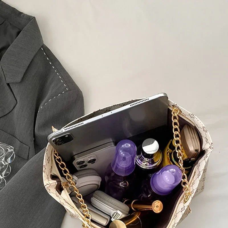 Modern Tapestry — Printed Chain-Handle Tote