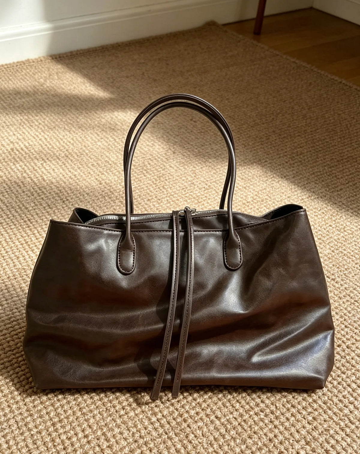 Atelier — Sculptural Shoulder Tote