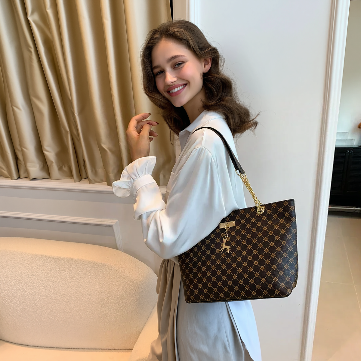 Modern Tapestry — Printed Chain-Handle Tote
